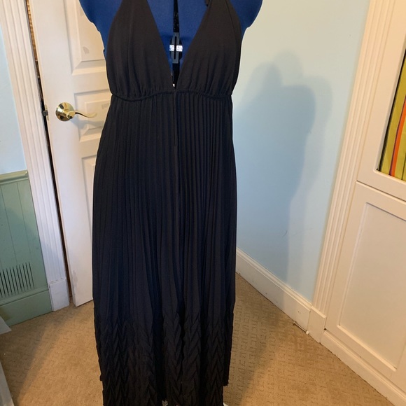NWOT Alice and Olivia pleated halter gown - Picture 7 of 7